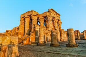 DIA 6 - EDFU | KOM OMBO | ABU SIMBEL - 27 DE MAYO