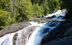 DIA 6 -  BARILOCHE NAVEGACION A PUERTO BLEST CON CASCADA DE LOS CANTAROS – 28 DE MARZO